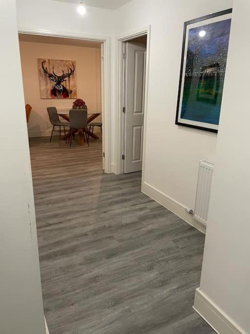Stunning And Spacious 2Bed Flat In Central Woking Exterior photo